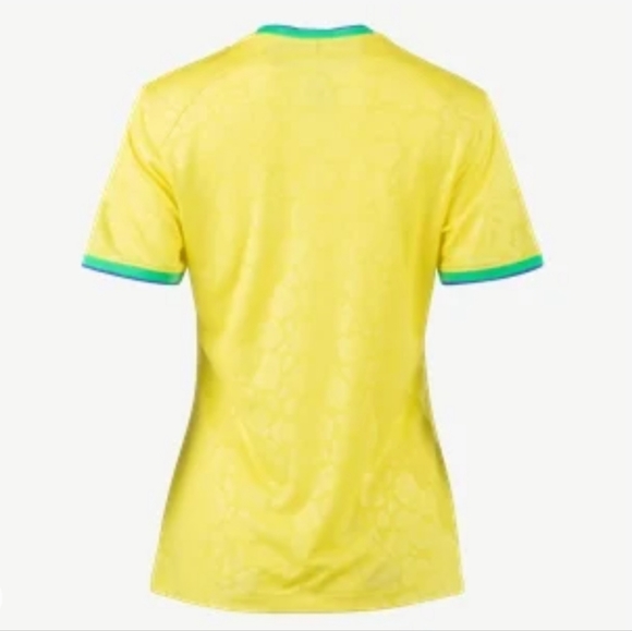 (Woman)2022/23 Fifa world cup Brasil home jersey Qatar 2022 - Picture 3 of 3